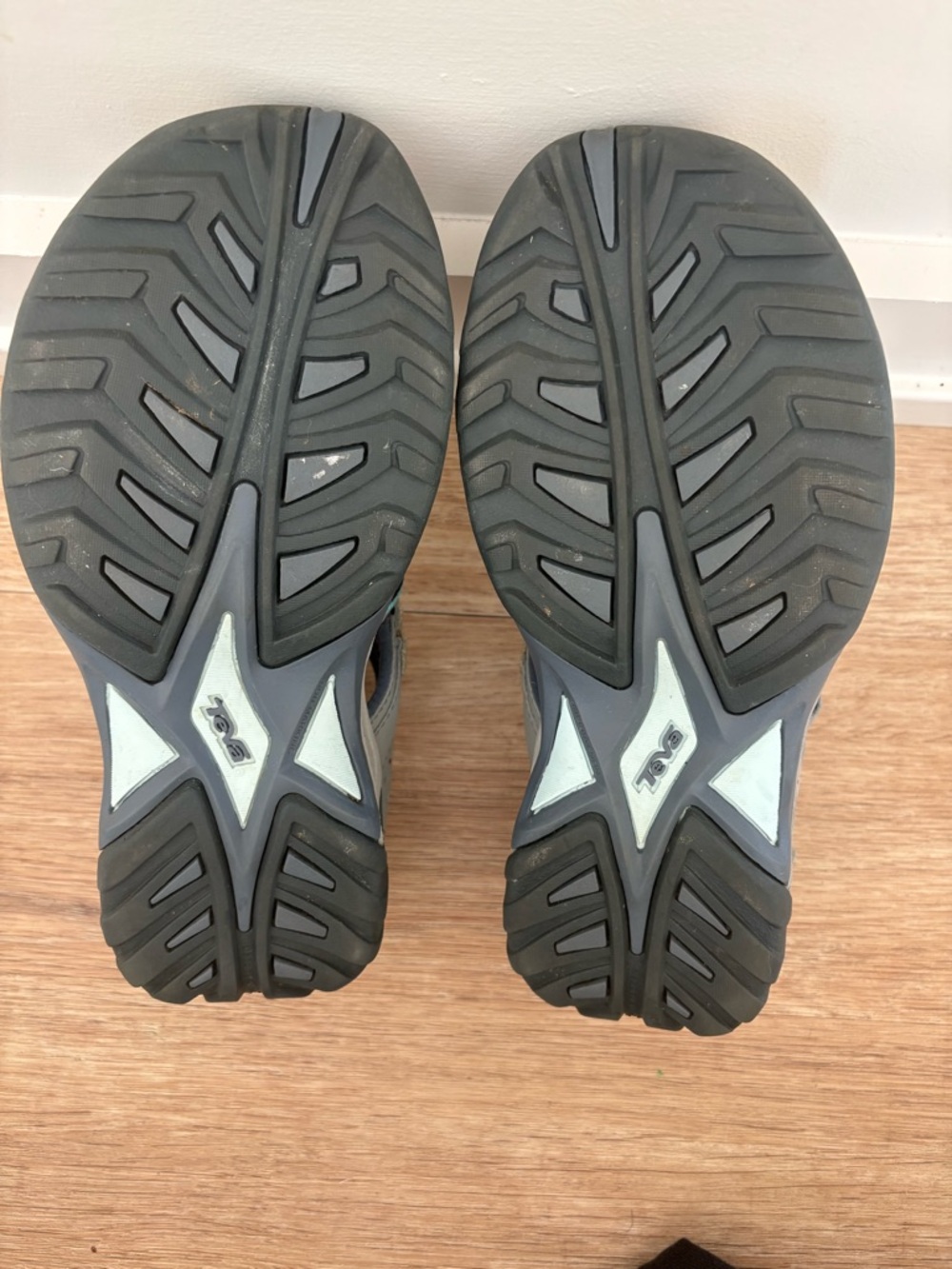 Teva Women Blue Gray Hiking Water Sport Closed Toe Gorpcore Outdoor Sandals - 9 - Picture 10 of 11
